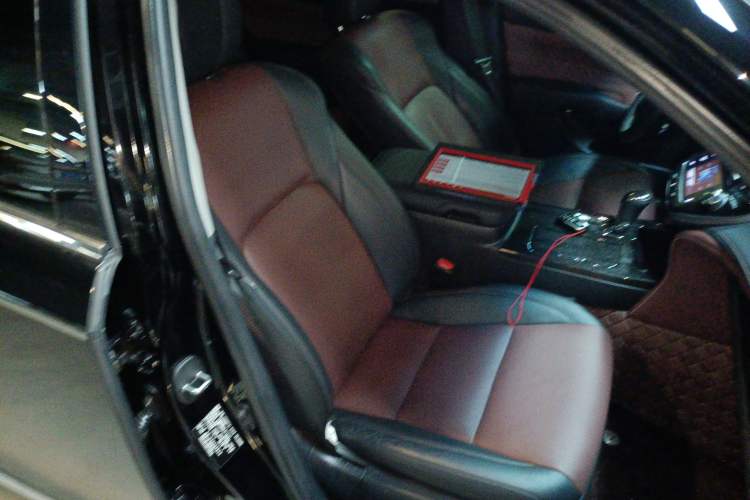 Used Toyota Crown 2018 2.0T Sport Edition Right Front Seat