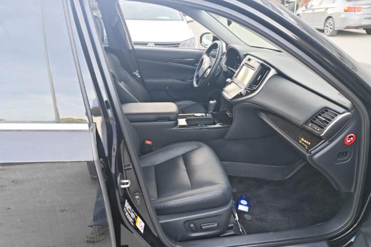 Used Toyota Crown 2018 2.0T Fashion Edition Right Front Seat
