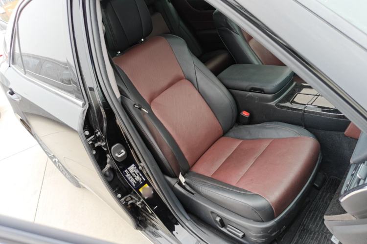 Used Toyota Crown 2018 2.0T Sport Edition Right Front Seat