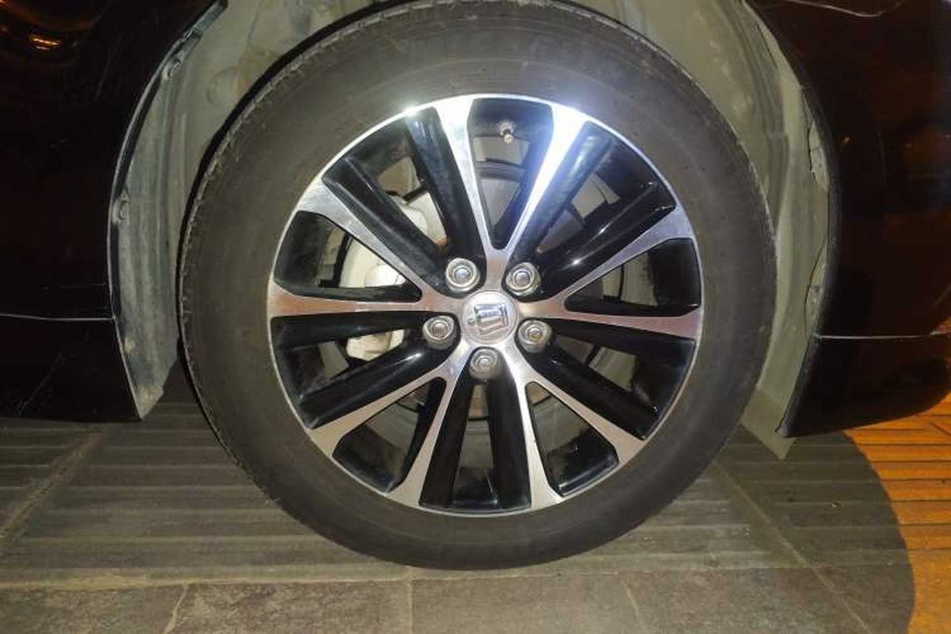 Used Toyota Crown 2018 2.0T Fashion Edition Right Front Wheel Hub