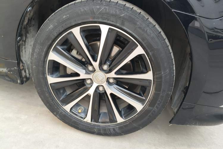 Used Toyota Crown 2018 2.0T Fashion Edition Right Front Wheel Hub