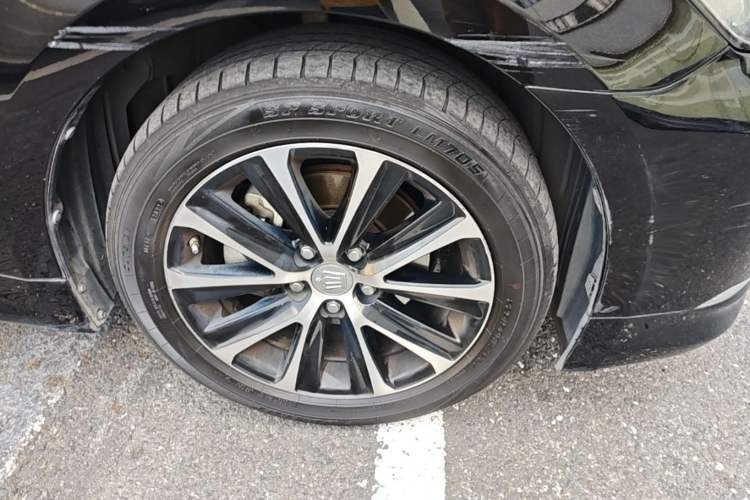 Used Toyota Crown 2018 2.0T Fashion Edition Right Front Wheel Hub