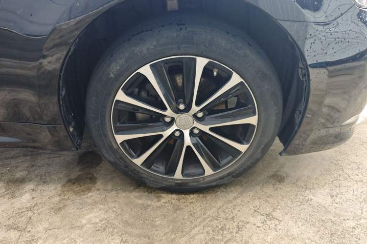 Used Toyota Crown 2018 2.0T Fashion Edition Right Front Wheel Hub