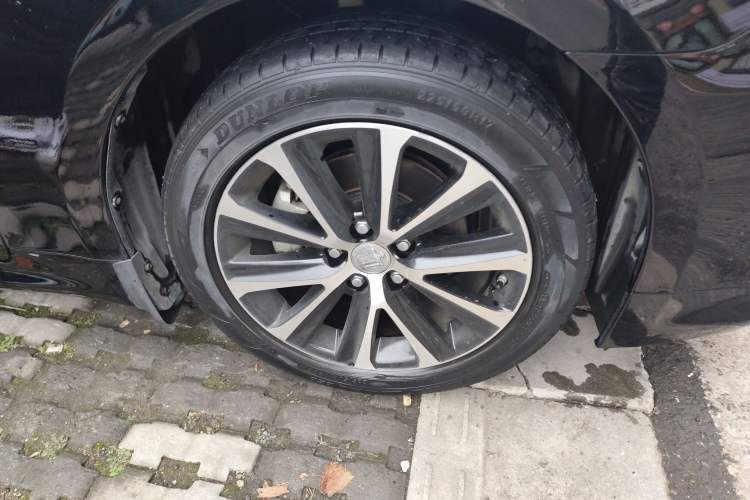 Used Toyota Crown 2018 2.0T Fashion Edition Right Front Wheel Hub