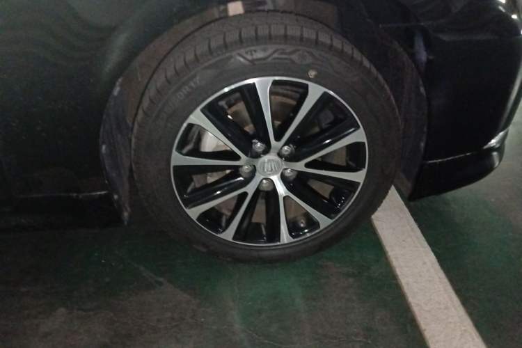 Used Toyota Crown 2018 2.0T Fashion Edition Right Front Wheel Hub