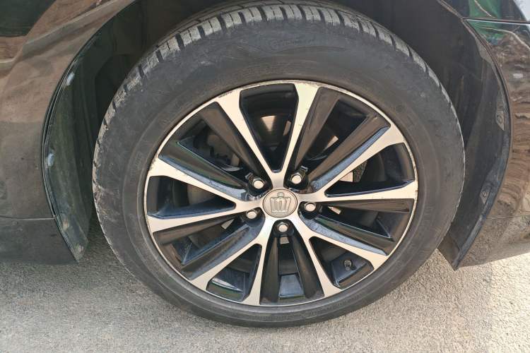 Used Toyota Crown 2018 2.0T Fashion Edition Right Front Wheel Hub