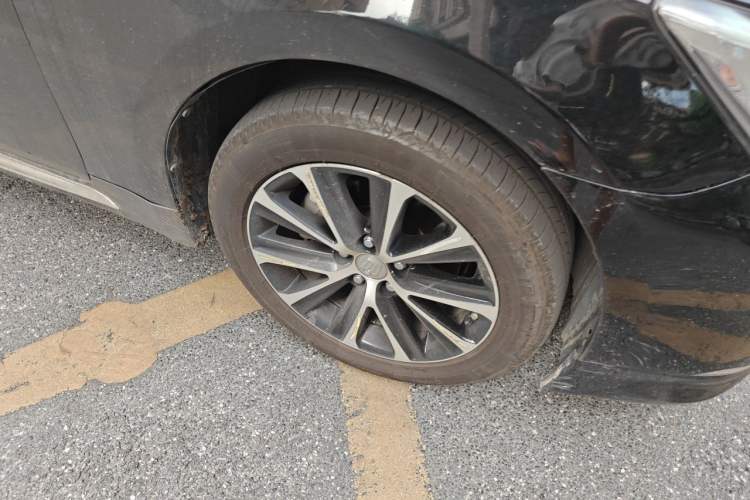 Used Toyota Crown 2018 2.0T Fashion Edition Right Front Wheel Hub