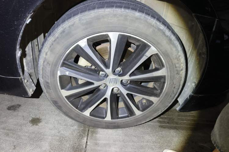 Used Toyota Crown 2018 2.0T Fashion Edition Right Front Wheel Hub