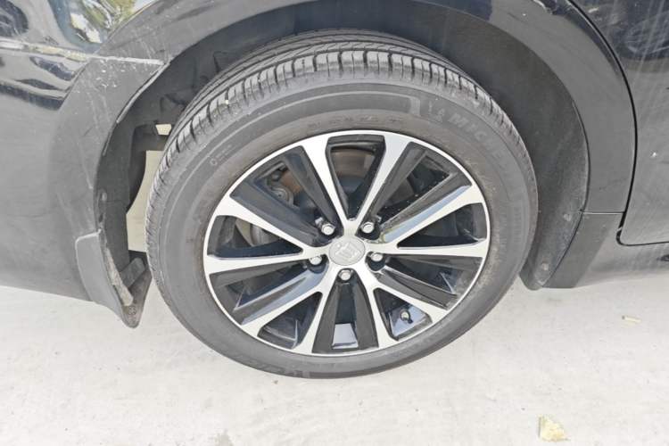 Used Toyota Crown 2018 2.0T Fashion Edition Right Rear Wheel Hub