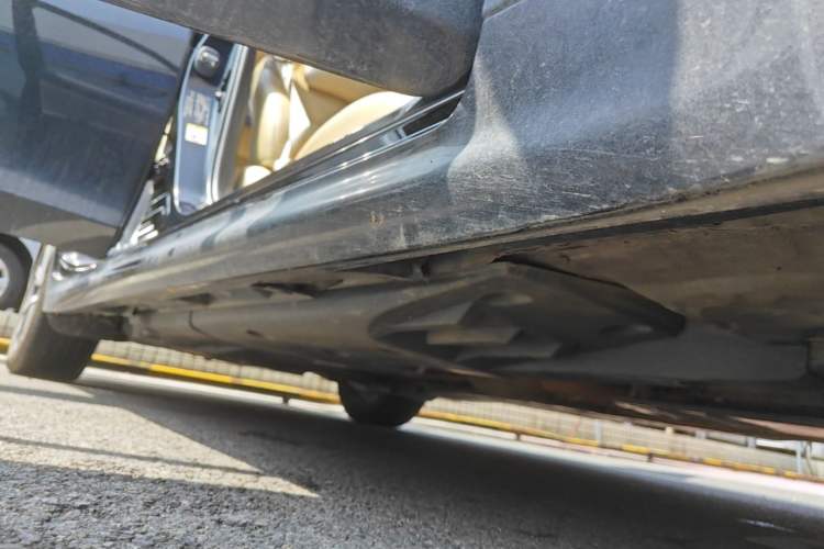 Used Toyota Crown 2018 2.0T Fashion Edition Right Side Sill