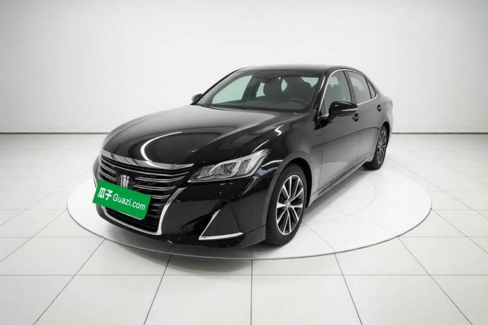 Toyota Crown 2018
