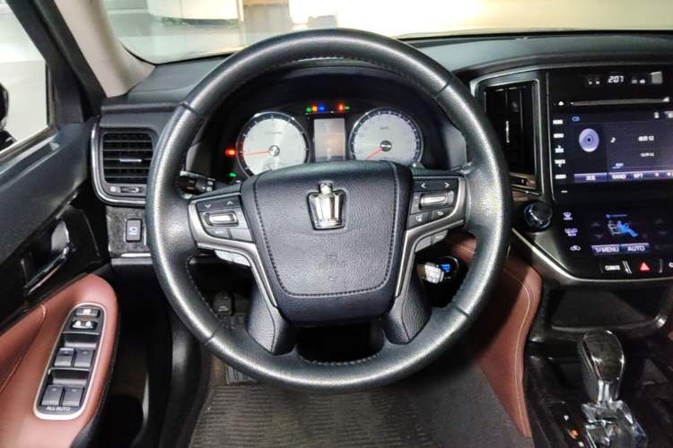 Used Toyota Crown 2018 2.0T Sport Edition Steering Wheel