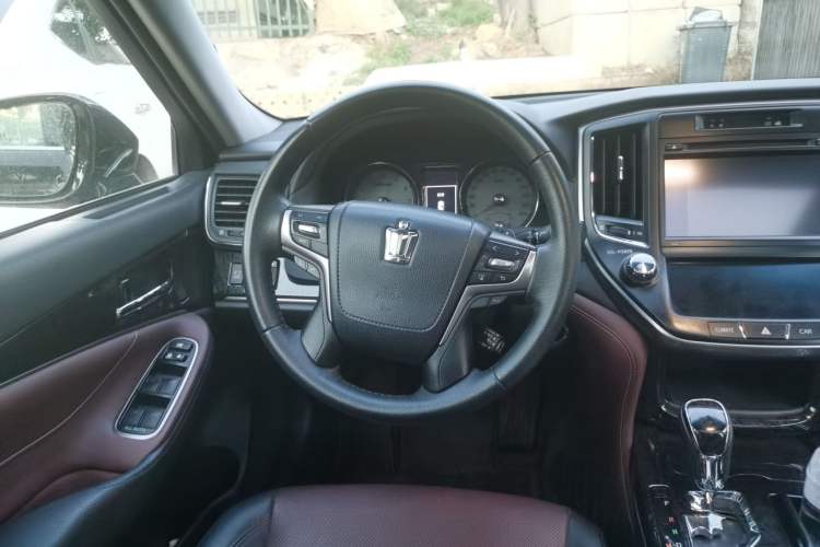 Used Toyota Crown 2018 2.0T Sport Edition Steering Wheel