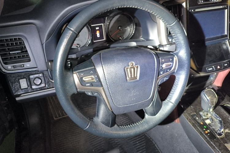 Used Toyota Crown 2018 2.0T Sport Edition Steering Wheel