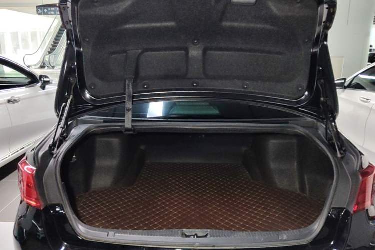 Used Toyota Crown 2018 2.0T Sport Edition Trunk