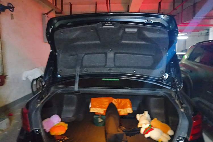 Used Toyota Crown 2018 2.0T Fashion Edition Trunk