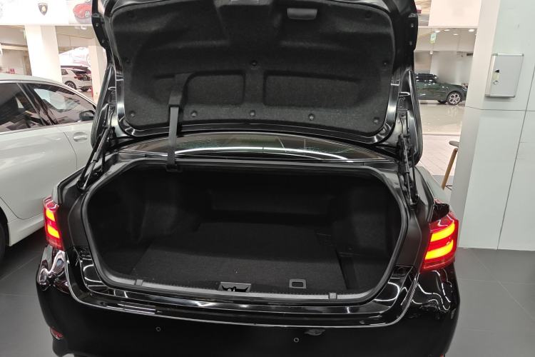 Used Toyota Crown 2018 2.0T Sport Edition Trunk