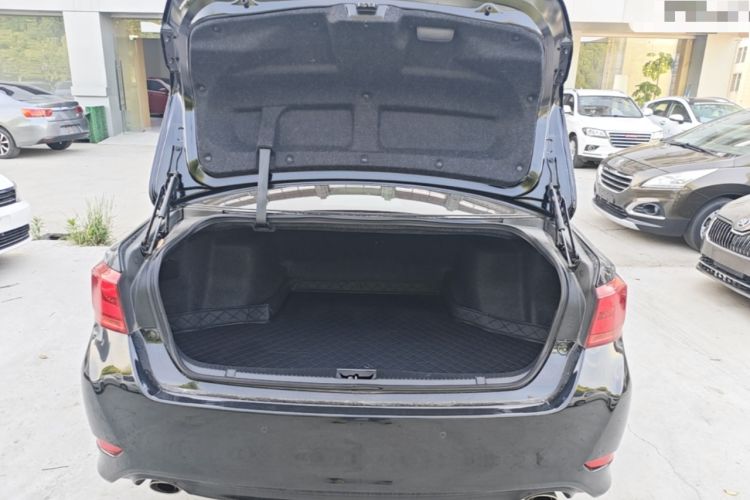 Used Toyota Crown 2018 2.0T Fashion Edition Trunk