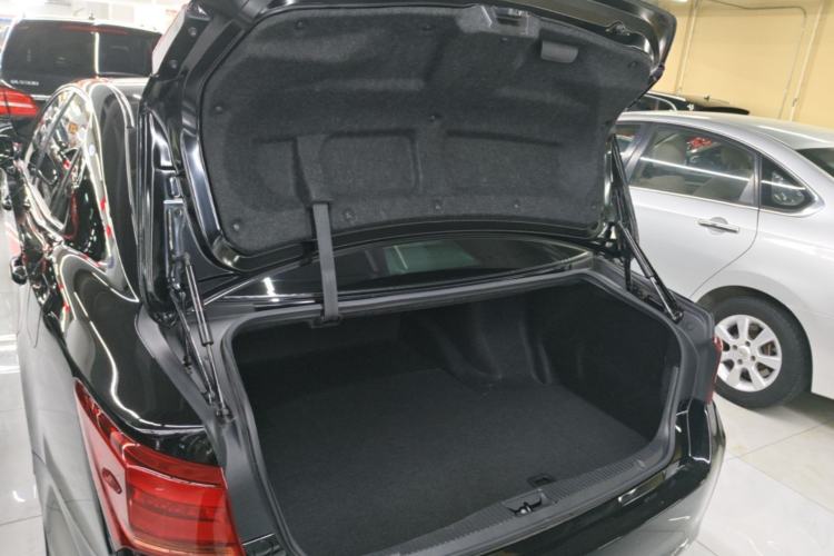 Used Toyota Crown 2018 2.0T Fashion Edition Trunk