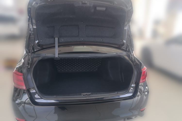 Used Toyota Crown 2018 2.0T Fashion Edition Trunk