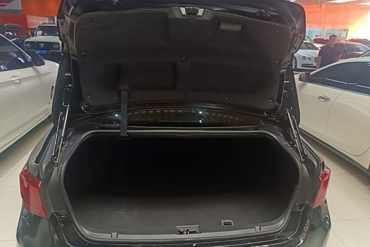 Used Toyota Crown 2018 2.0T Fashion Edition Trunk
