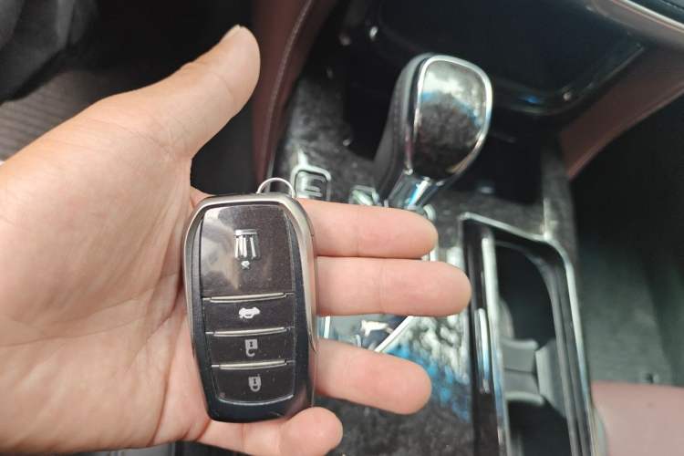 Used Toyota Crown 2018 2.0T Sport Edition Vehicle Key