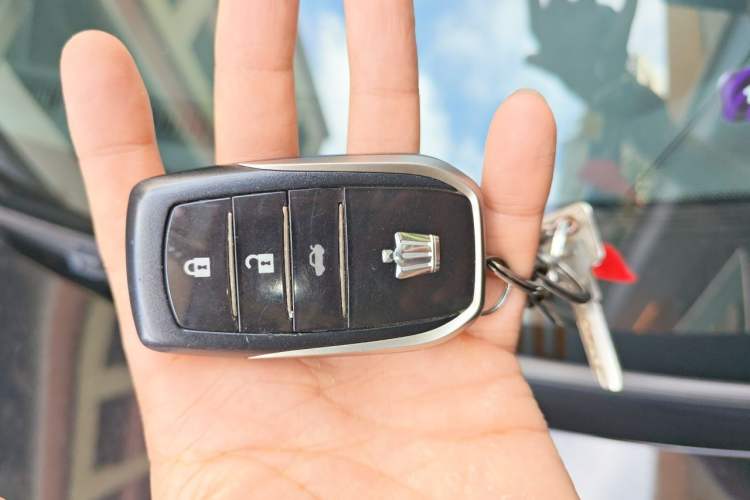 Used Toyota Crown 2018 2.0T Sport Edition Vehicle Key