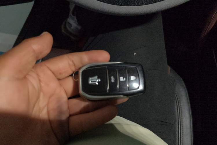 Used Toyota Crown 2018 2.0T Sport Edition Vehicle Key