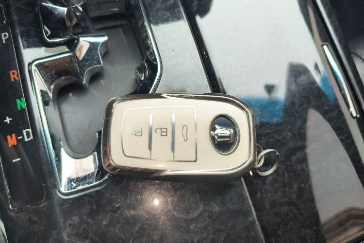 Used Toyota Crown 2018 2.0T Fashion Edition Vehicle Key