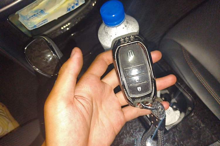 Used Toyota Crown 2018 2.0T Fashion Edition Vehicle Key