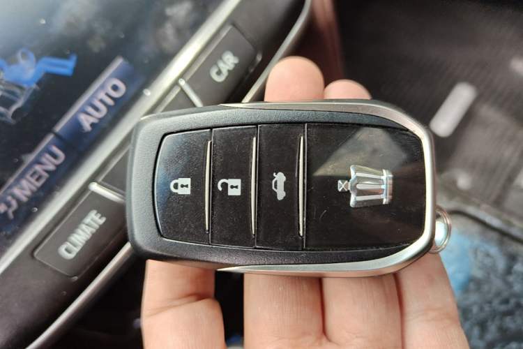 Used Toyota Crown 2018 2.0T Sport Edition Vehicle Key