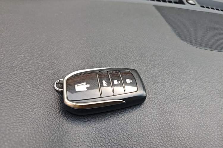 Used Toyota Crown 2018 2.0T Fashion Edition Vehicle Key