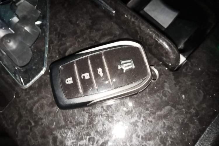 Used Toyota Crown 2018 2.0T Sport Edition Vehicle Key