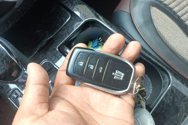 Used Toyota Crown 2018 2.0T Sport Edition Vehicle Key
