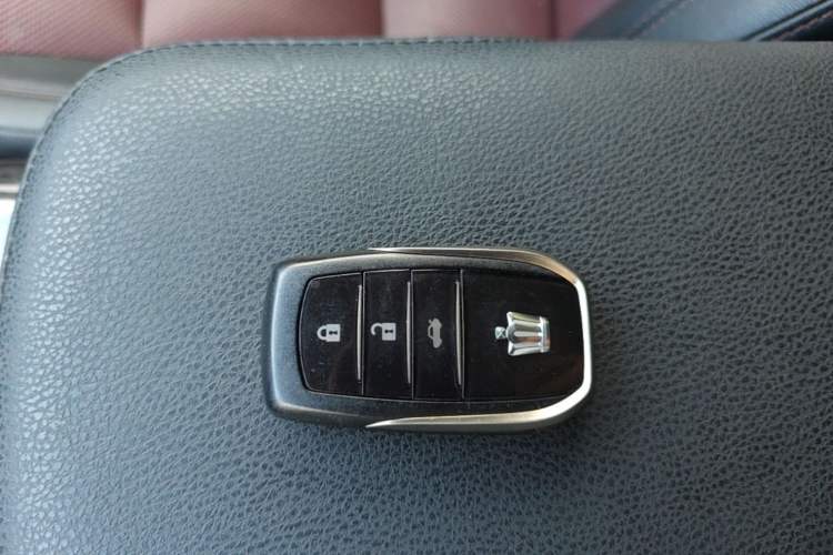Used Toyota Crown 2018 2.0T Sport Edition Vehicle Key