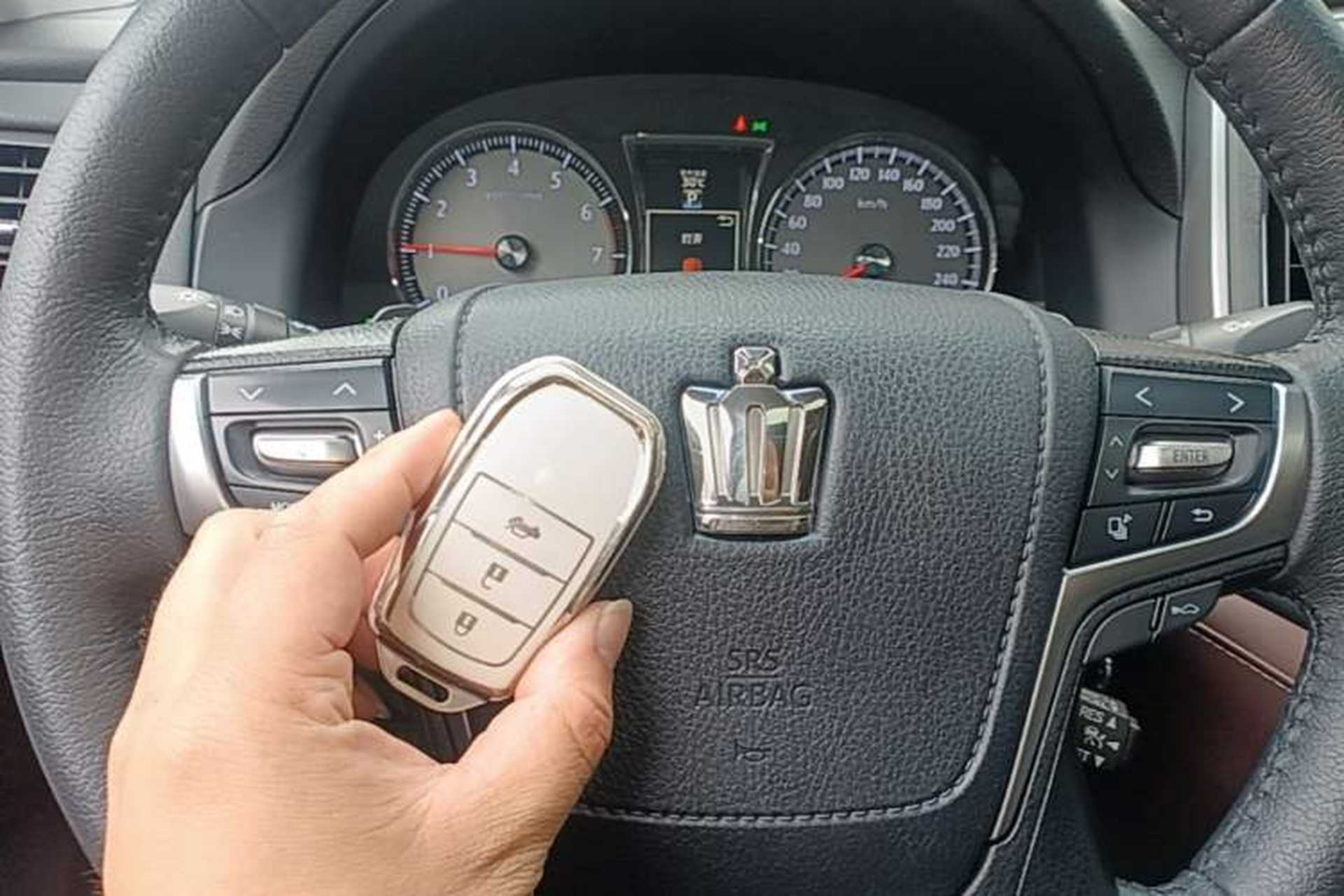 Used Toyota Crown 2018 2.0T Sport Edition Vehicle Key