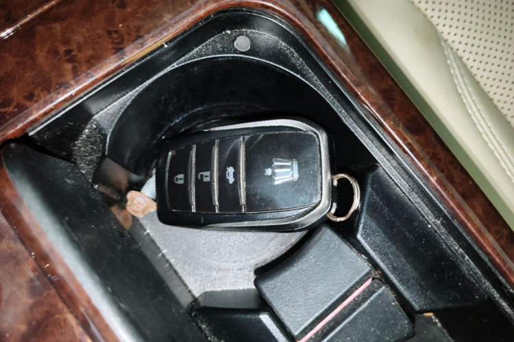 Used Toyota Crown 2018 2.0T Fashion Edition Vehicle Key