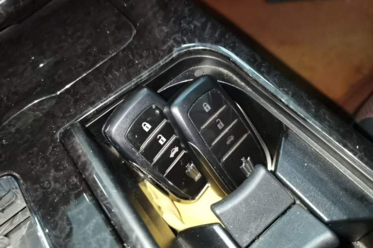 Used Toyota Crown 2018 2.0T Sport Edition Vehicle Key