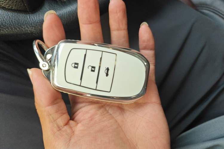 Used Toyota Crown 2018 2.0T Sport Edition Vehicle Key