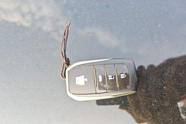 Used Toyota Crown 2018 2.0T Sport Edition Vehicle Key