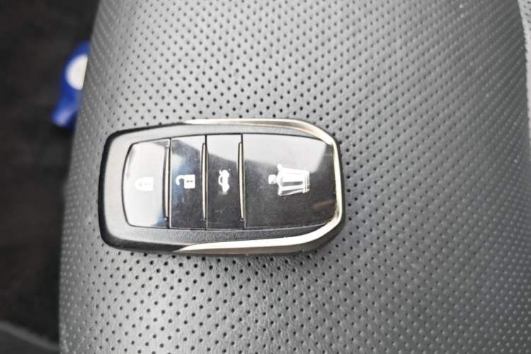 Used Toyota Crown 2018 2.0T Fashion Edition Vehicle Key