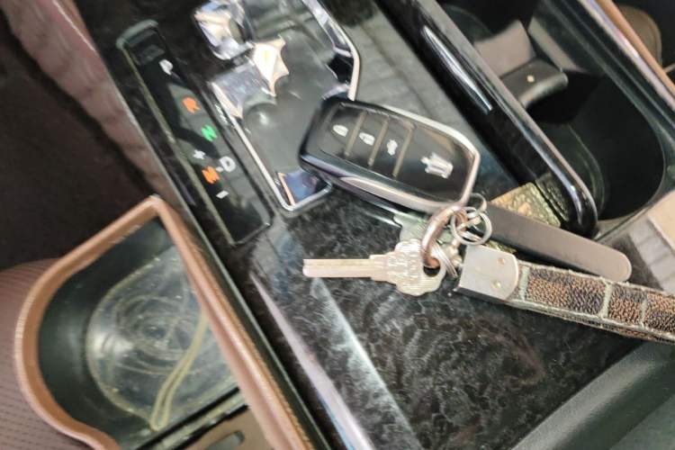 Used Toyota Crown 2018 2.0T Sport Edition Vehicle Key