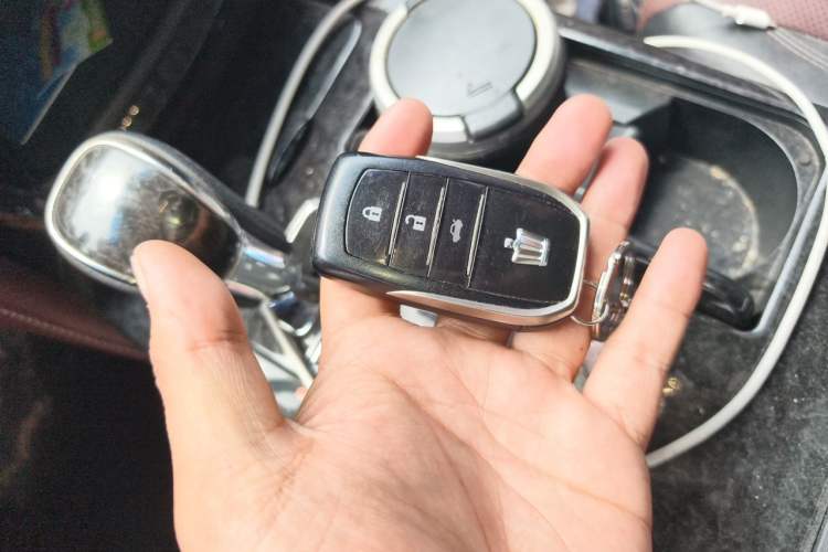 Used Toyota Crown 2018 2.0T Sport Edition Vehicle Key