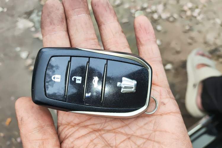Used Toyota Crown 2018 2.0T Sport Edition Vehicle Key