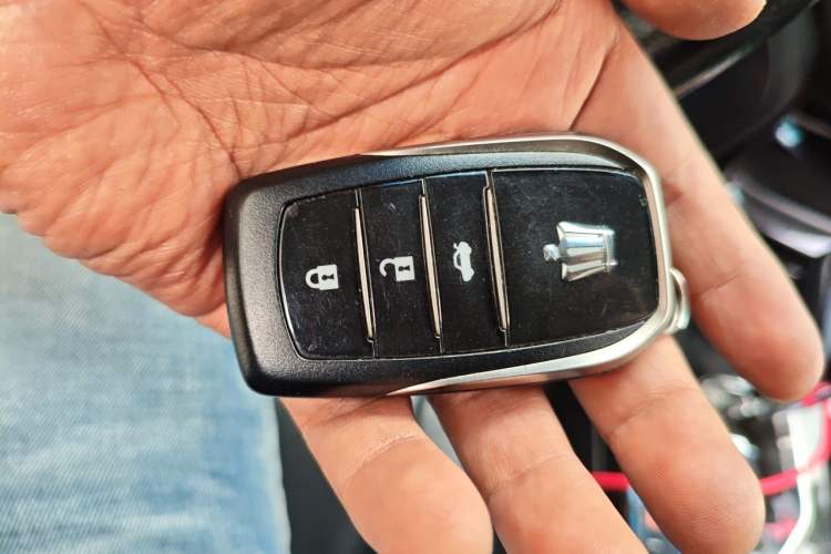 Used Toyota Crown 2018 2.0T Fashion Edition Vehicle Key