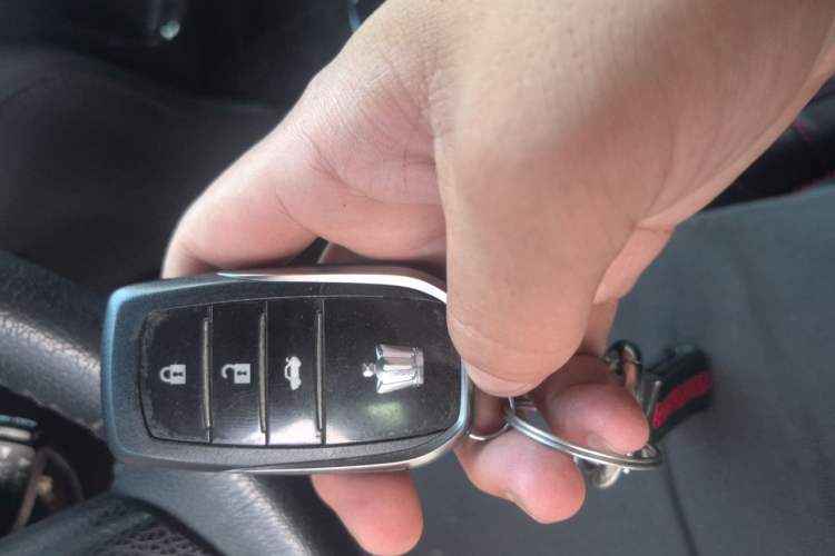 Used Toyota Crown 2018 2.0T Fashion Edition Vehicle Key