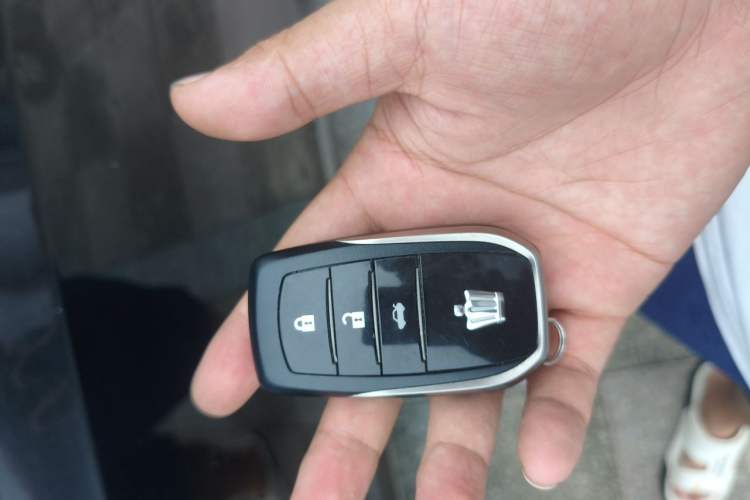 Used Toyota Crown 2018 2.0T Sport Edition Vehicle Key
