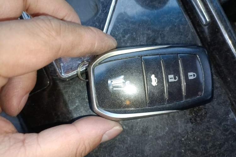 Used Toyota Crown 2018 2.0T Fashion Edition Vehicle Key
