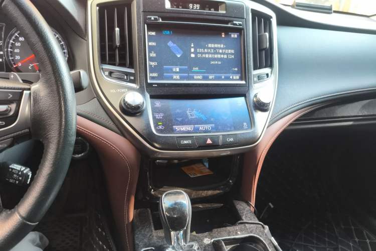 Used Toyota Crown 2018 2.0T Sport Edition Audio And AC Panel
