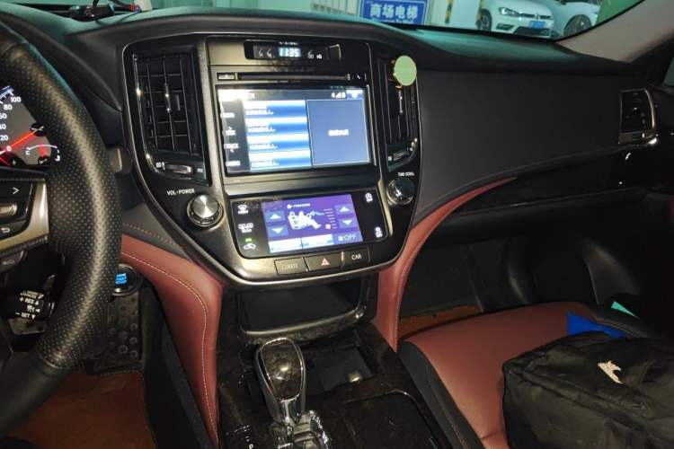 Used Toyota Crown 2018 2.0T Sport Edition Audio And AC Panel